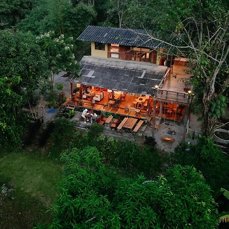 Ashi Guesthouse Chiangdao تْشينغْ داوْ المظهر الخارجي الصورة
